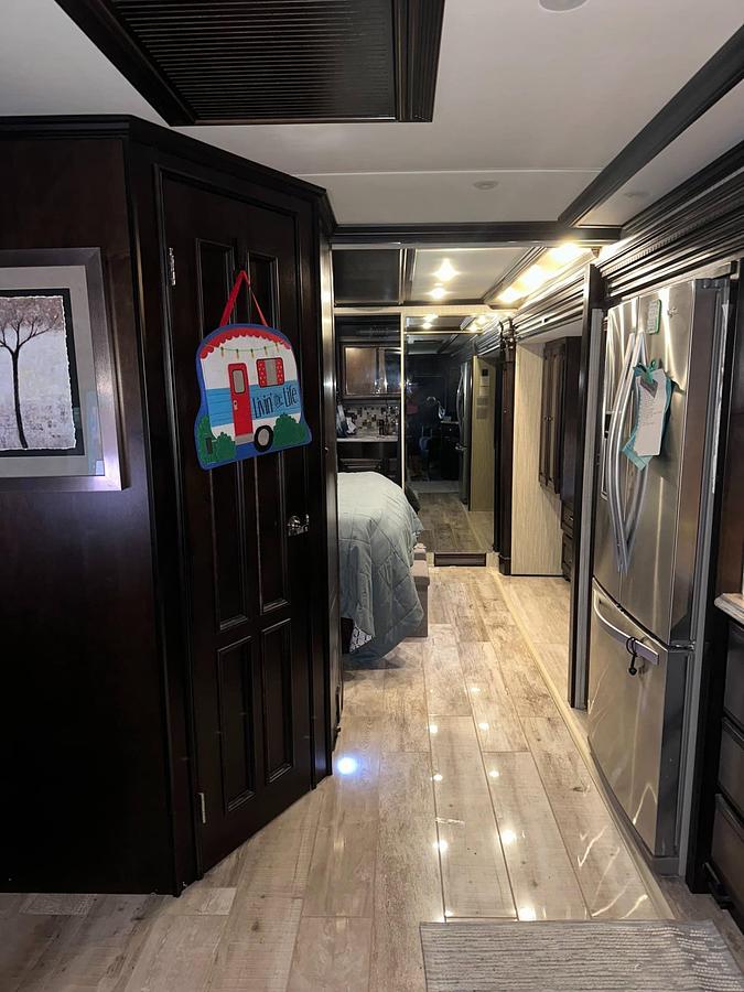 Used 2017 Newmar Dutch Star 4002