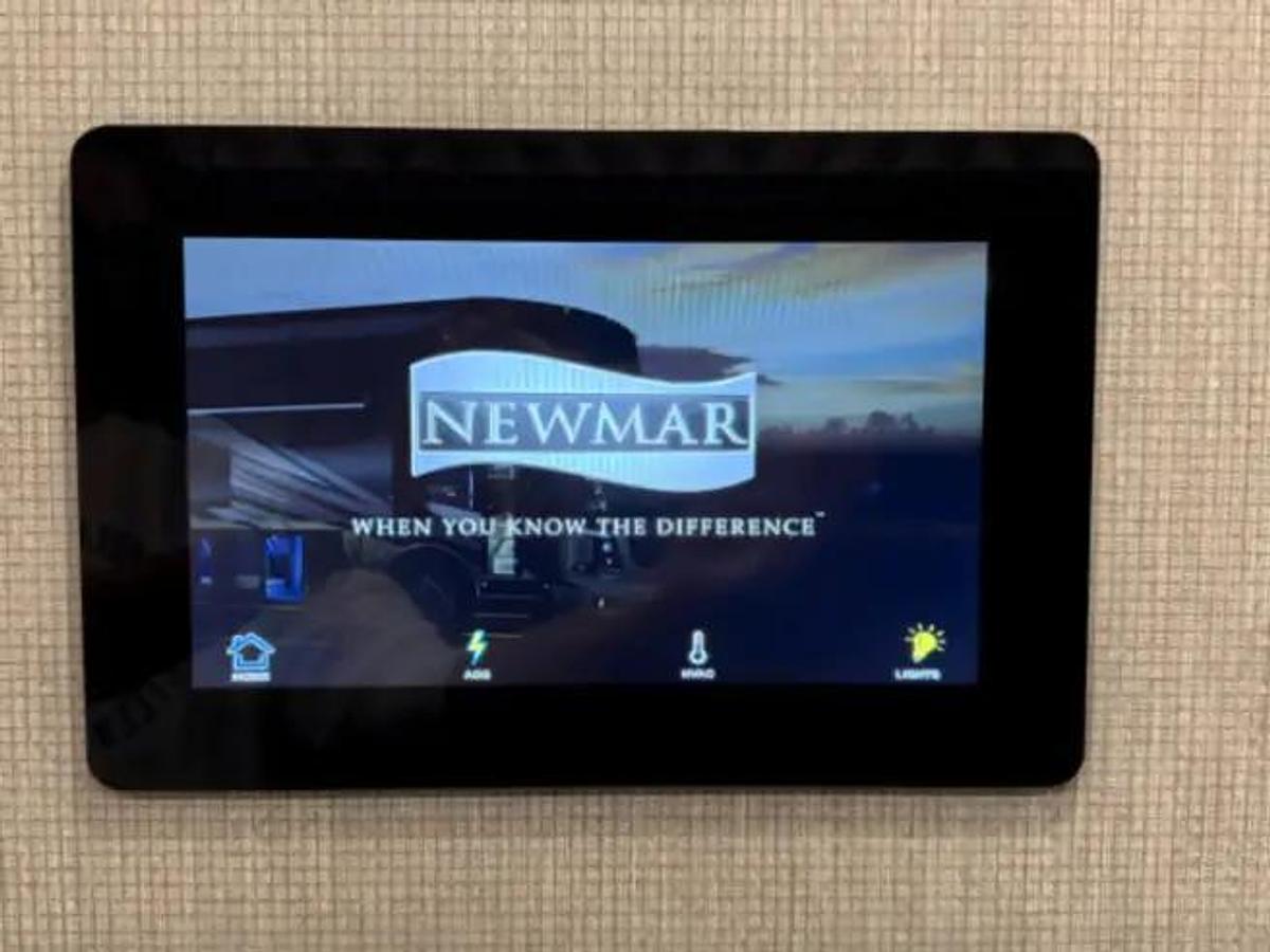 Used 2023 Newmar Bay Star 3629 Class A Motorhome