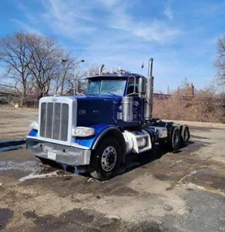 Used 2017 Peterbilt 389 Day Cab
