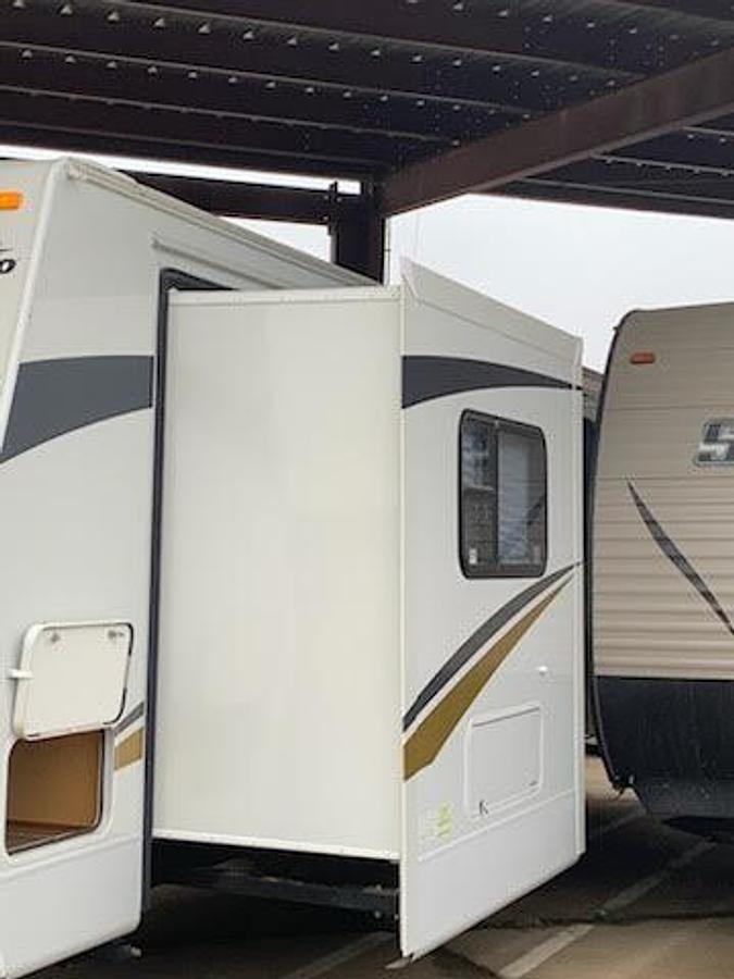 Used 2010 Jayco Eagle 320RLDS Travel Trailer
