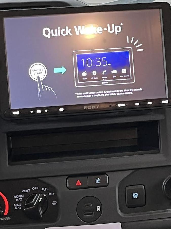 Used 2022 Winnebago Minnie Winnie E-Series 32-1 Class C Motorhome