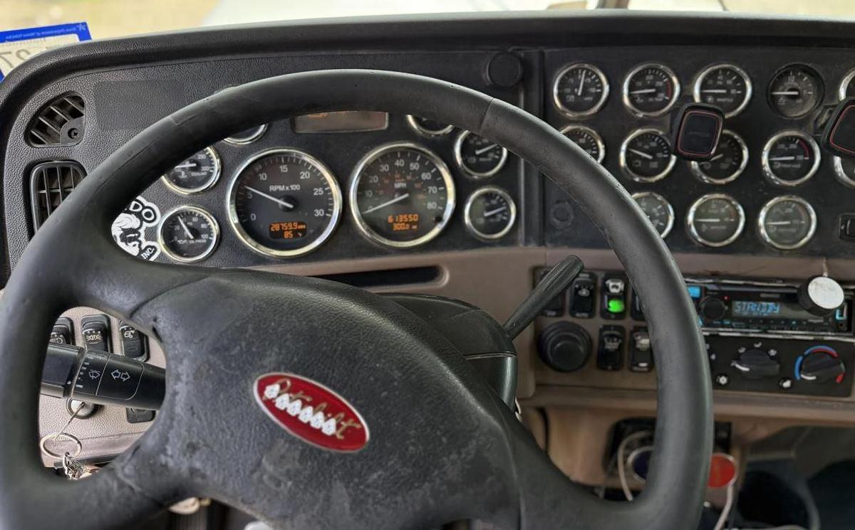 Used 2012 Peterbilt 389