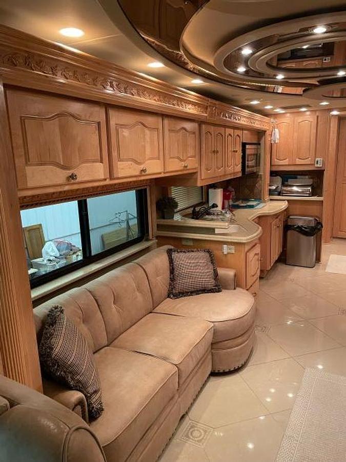 Used 2007 Monaco Signature Castle IV Class A Motorhome