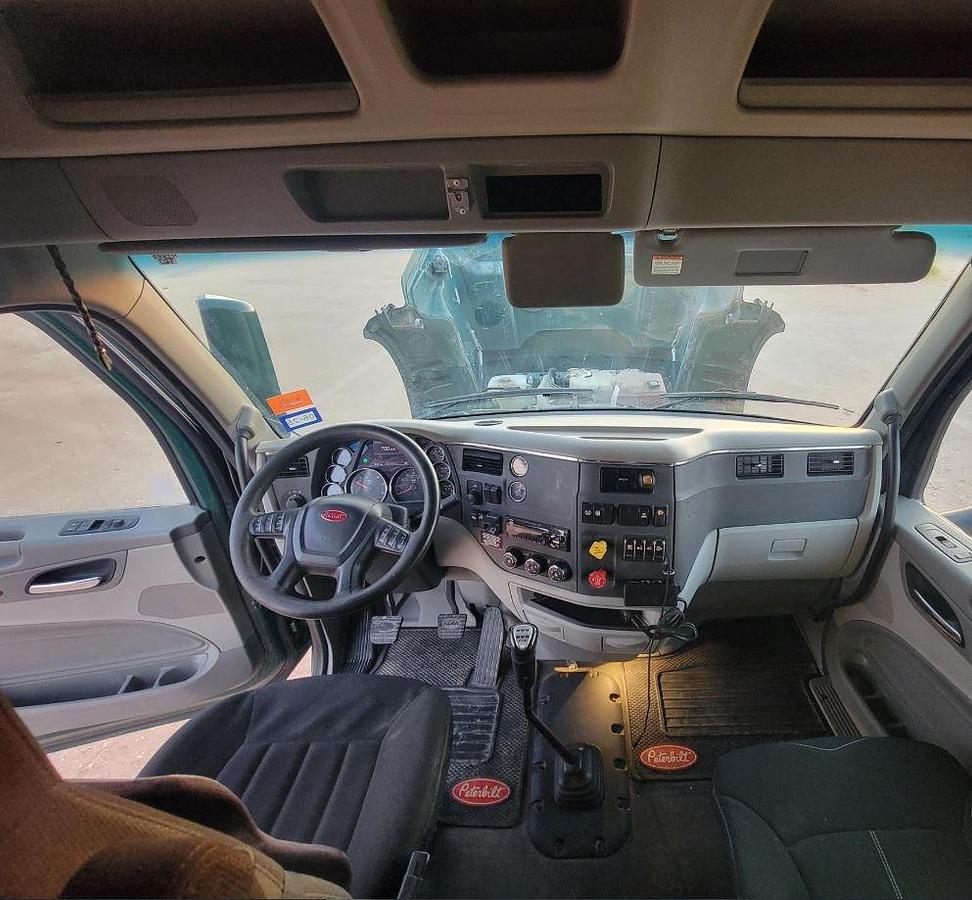 Used 2021 Peterbilt 567