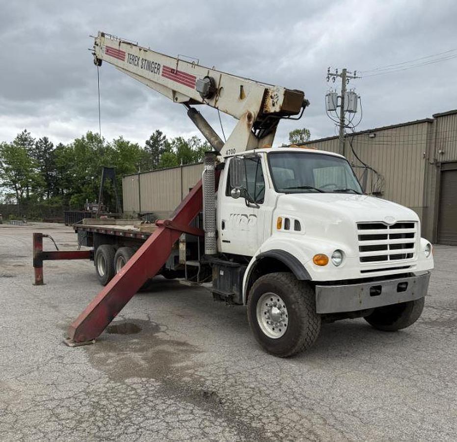 Used 1999 Terex TC4792 Mounted on 1999 Sterling LT7500