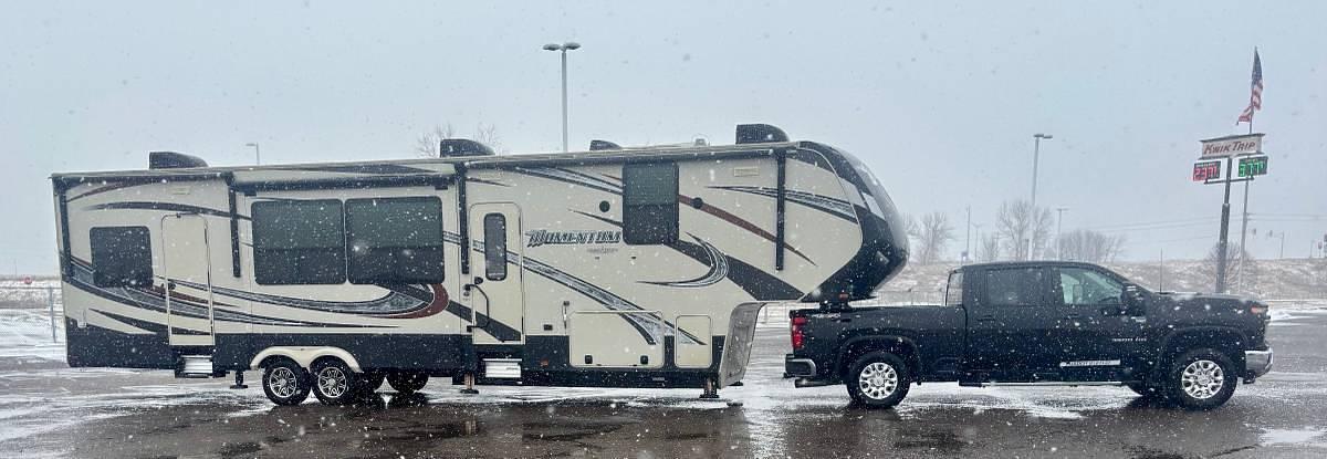 Used 2015 Grand Design 380th Momentum