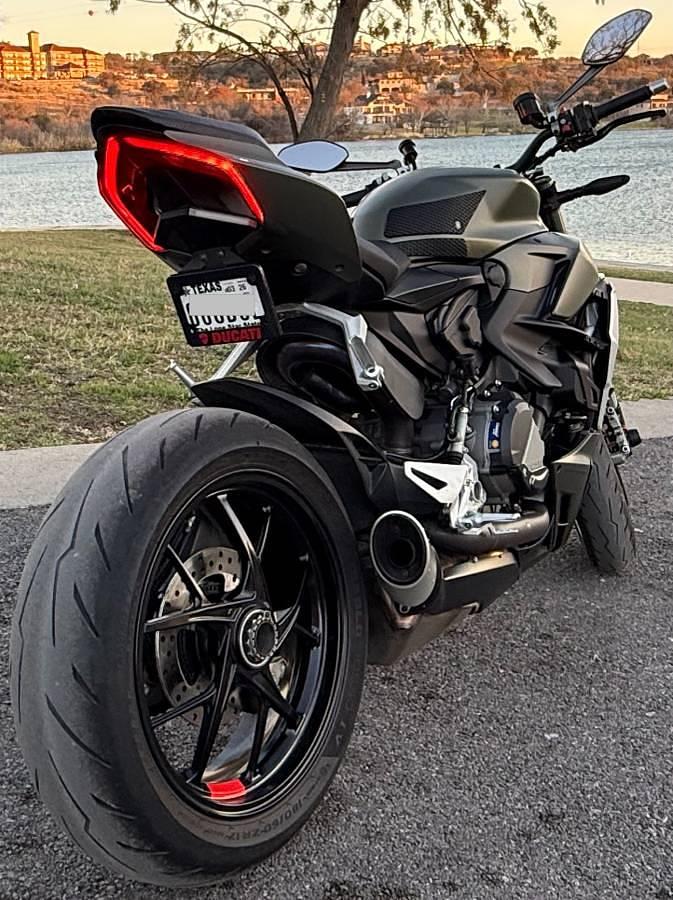 Used 2023 Ducati Streetfighter V2