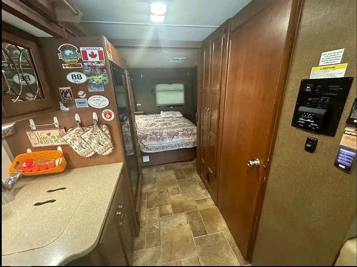 Used 2015 Thor Motor Coach Hurricane 27K