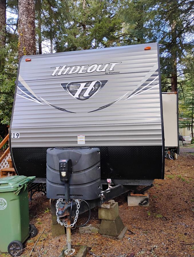Used 2018 Keystone Hideout Travel Trailer