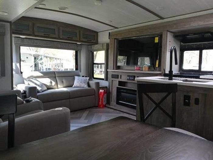 Used 2022 Forest River Salem Hemisphere 271RL