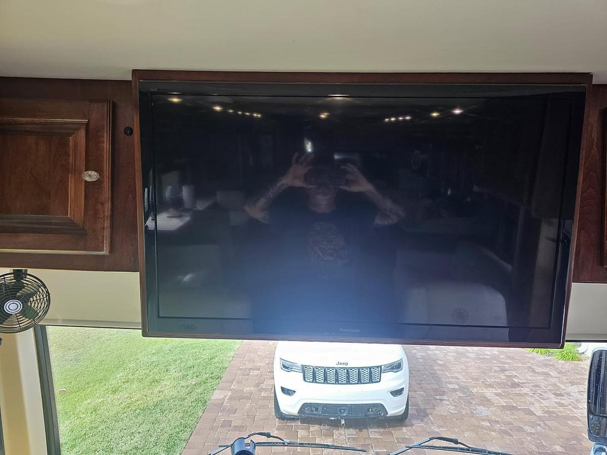 Used 2013 Tiffin Motorhomes Phaeton 40QKH