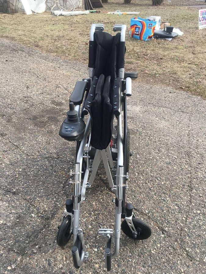 Used 2006 Buick Terazza CXL Minivan AWD with Wheelchair Lift