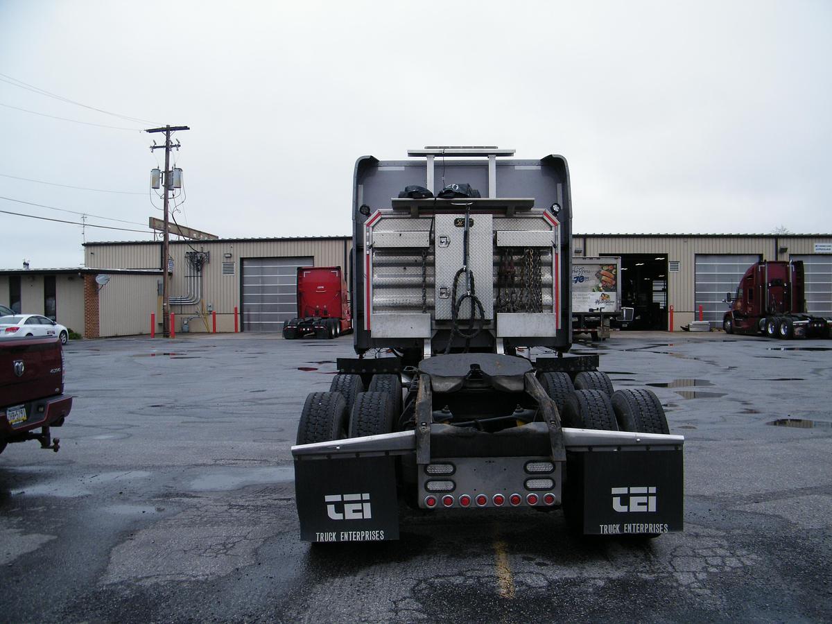 Used 2014 Peterbilt 385
