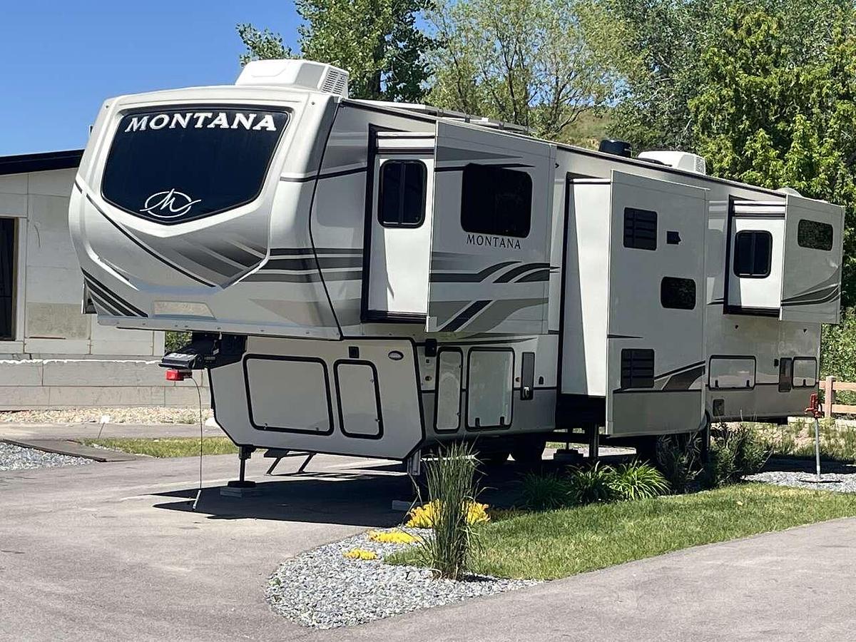 Used 2022 Keystone Montana 3761FL