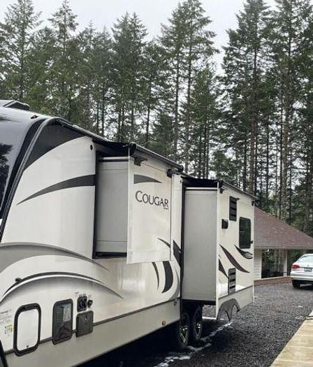 Used 2021 Keystone Cougar 29RLKWE