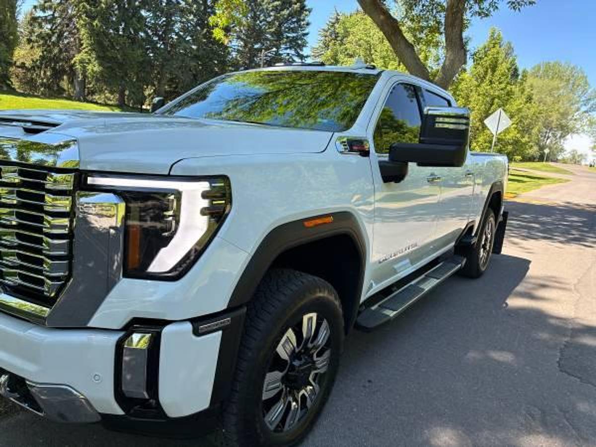 Used 2025 GMC Sierra 2500HD Denali Duramax 4WD
