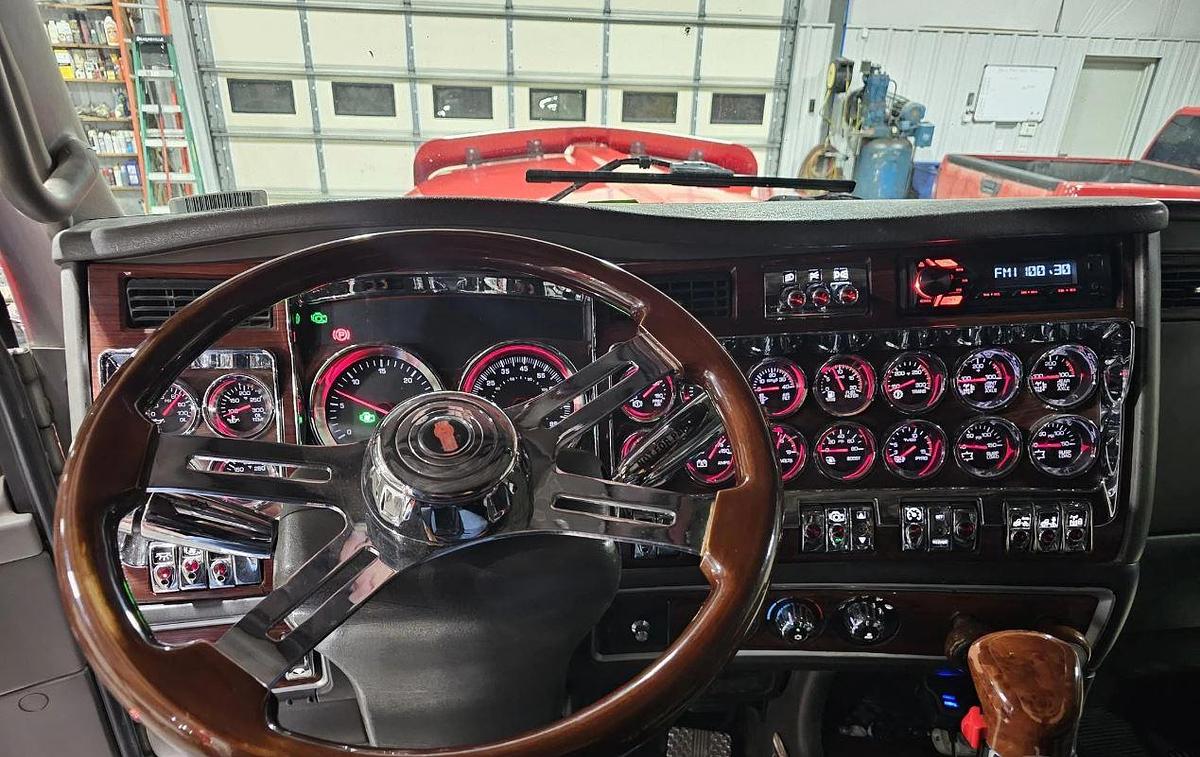 Used 2007 Kenworth W900L