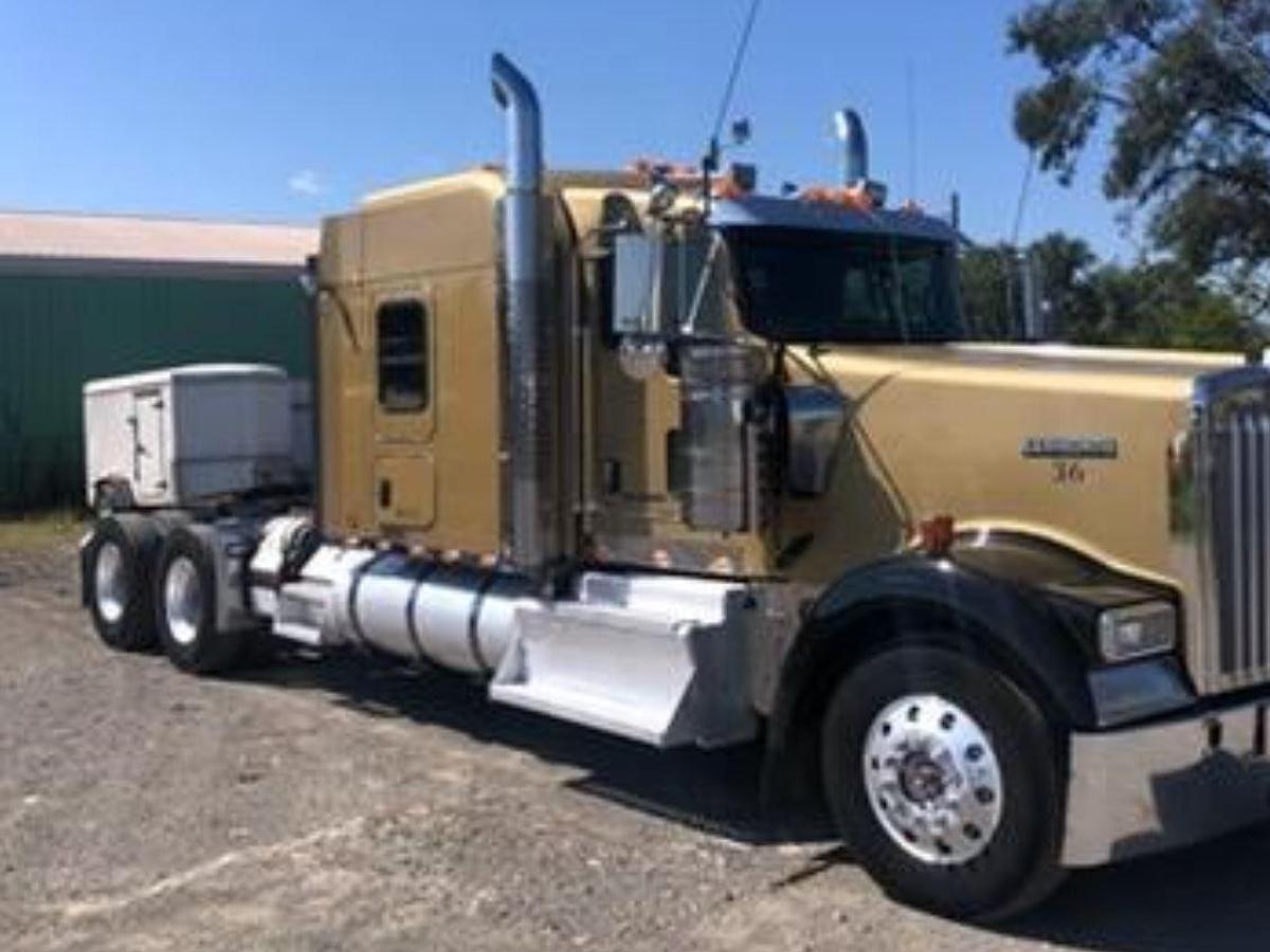Used 2012 Kenworth W900