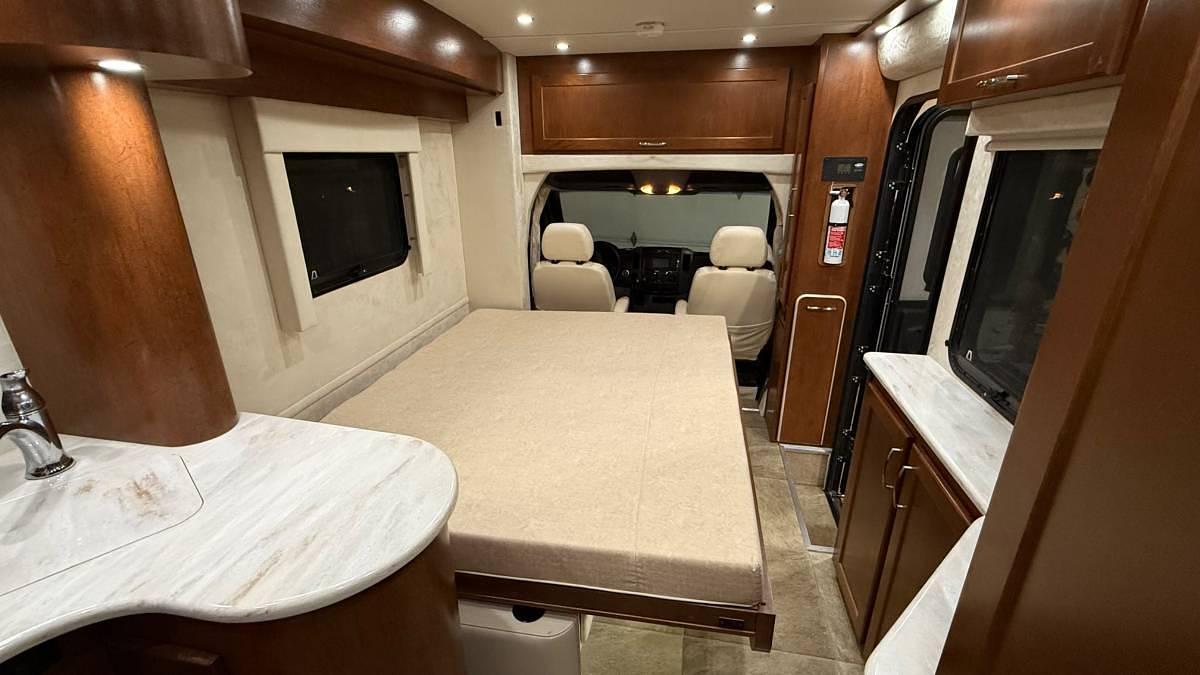 Used 2016 Pleasure-Way Plateau