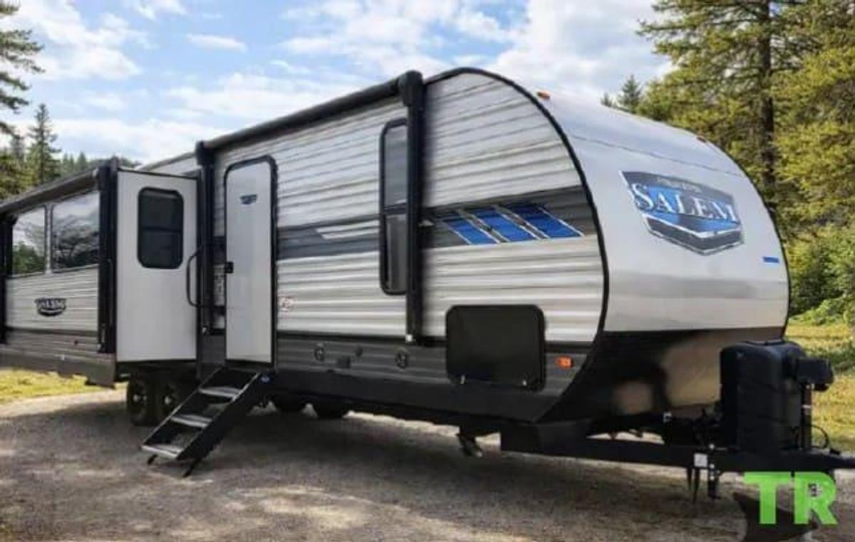 Used 1993 Sundowner 2 Horse Trailer