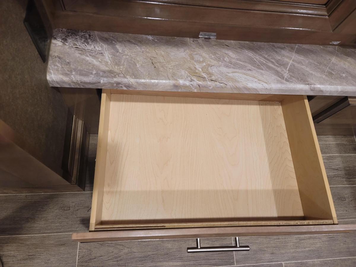 Used 2020 Thor Motor Coach Miramar 37.1 Class A Motorhome