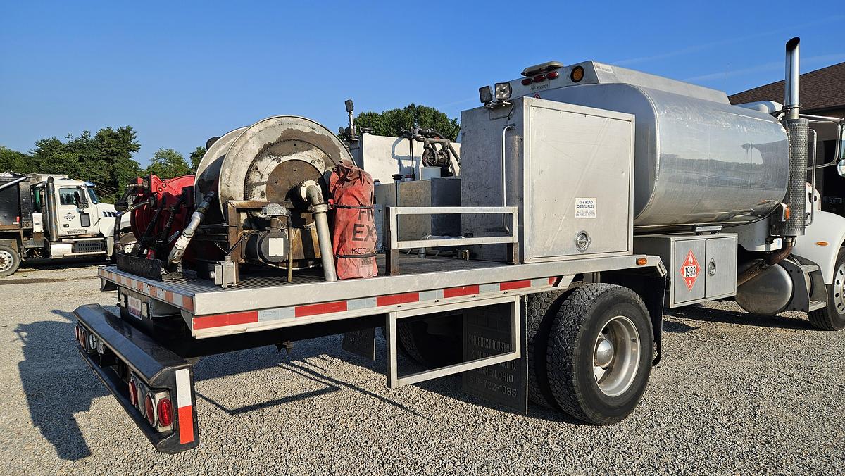Used 2005 Peterbilt PB335