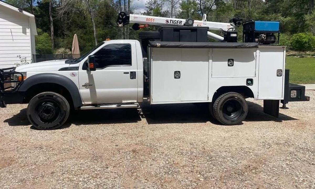 Used 2013 FORD F550 XLT Utility Truck