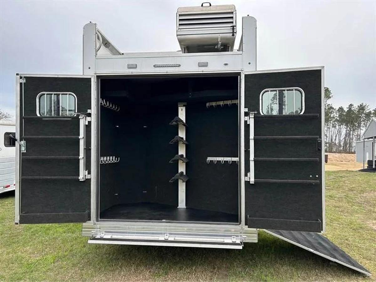 Used 2024 Bloomer 4 Horse