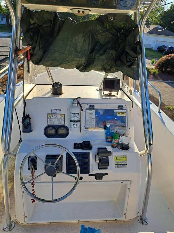 Used 2002 26ft Cobia Center Console