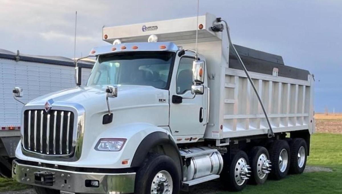 Used 2022 International HX620