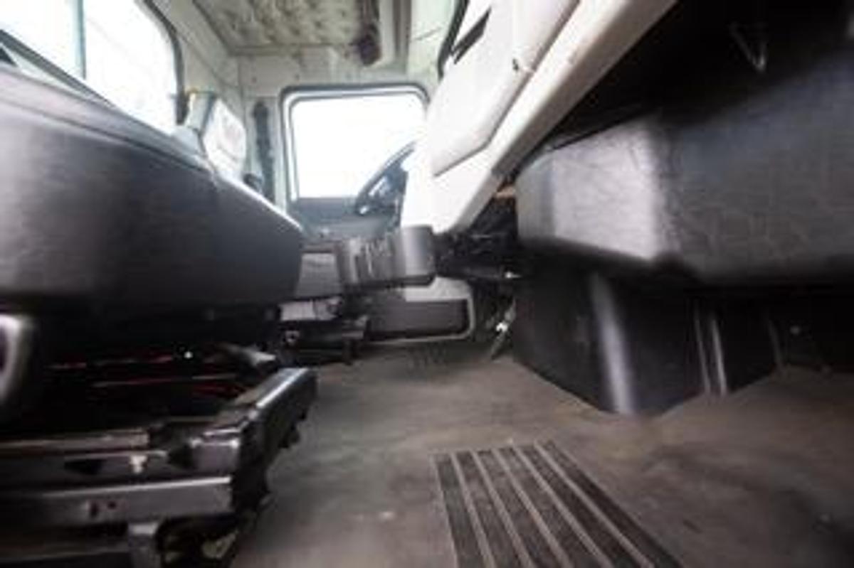 Used 2018 Western Star Sleeper Semi Truck