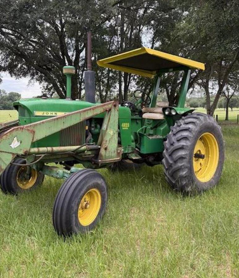 Used JOHN DEERE 4020 Tractor
