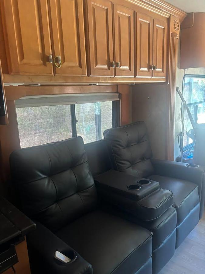 Used 2007 Gulf Stream Coach Friendship G8 8412 Class A Motorhome