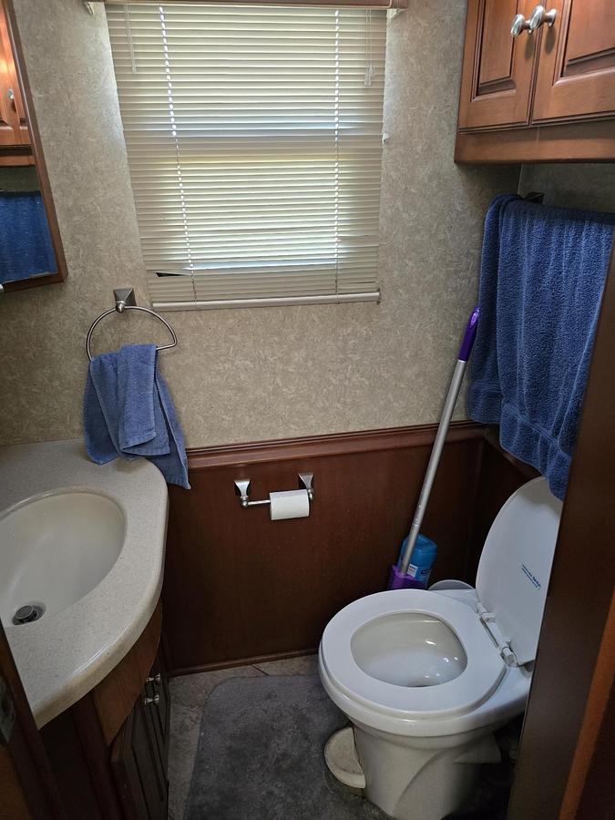 Used 2010 Winnebago Tour 42AD
