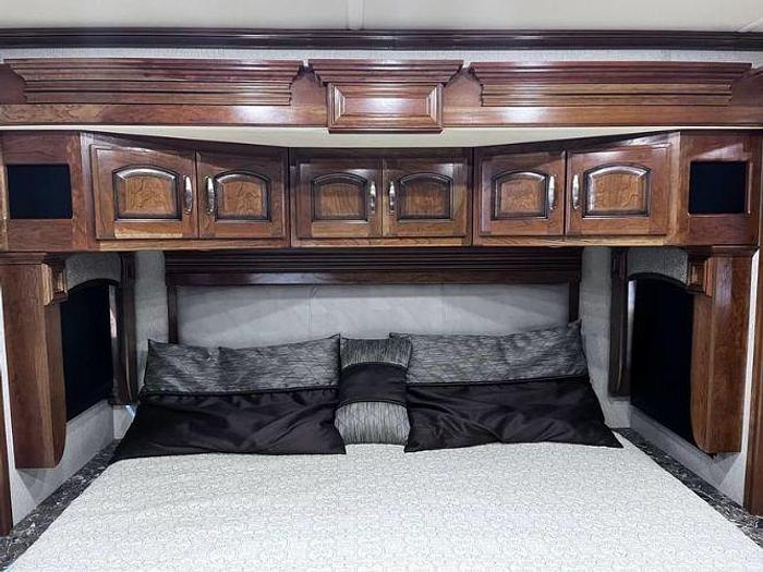 Used 2018 Holiday Rambler Navigator 38F