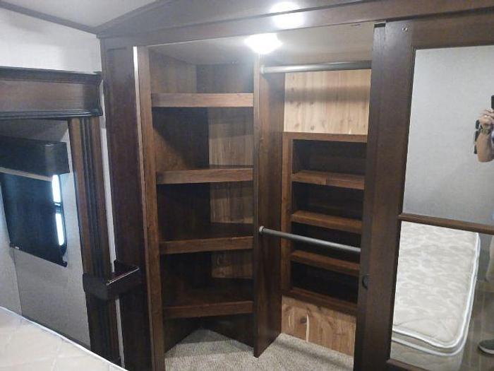 Used 2019 Jayco Pinnacle 36KPTS