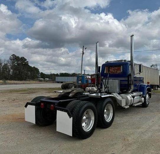 Used 1985 Mack Superliner RW613