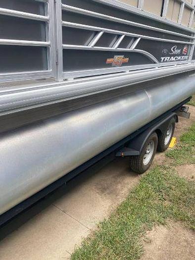 Used 2023 Sun Tracker Fishing Barge 20DLX
