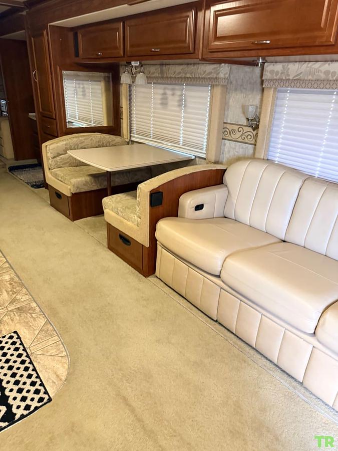 Used 2009 Fleetwood Expedition 38R Class A Diesel Pusher