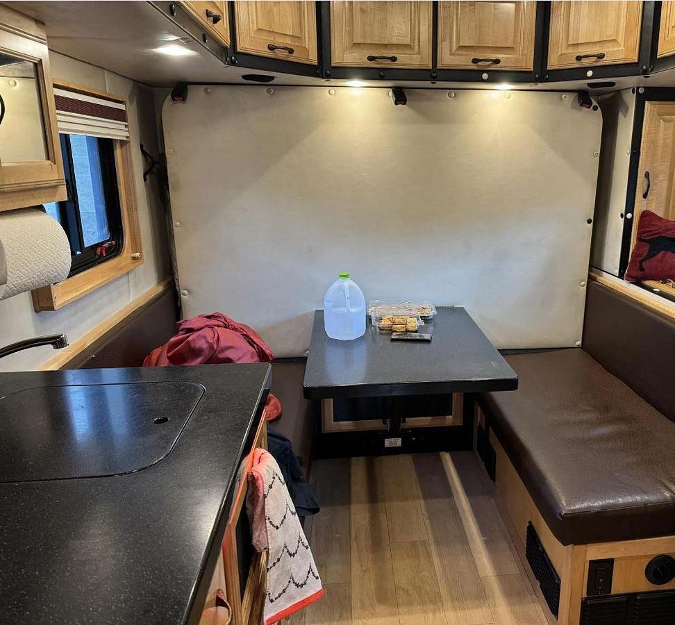 Used 2016 Volvo VNL64T300 Sleeper Semi Truck