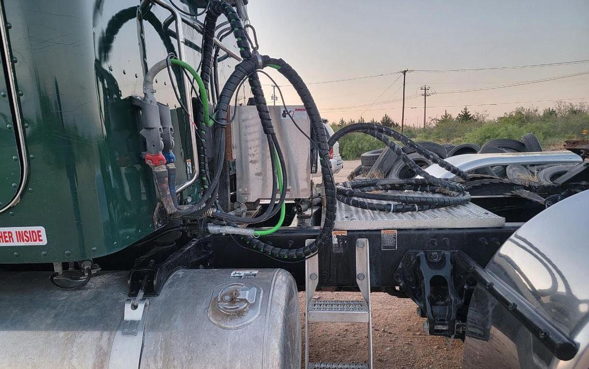 Used 2021 Peterbilt 567