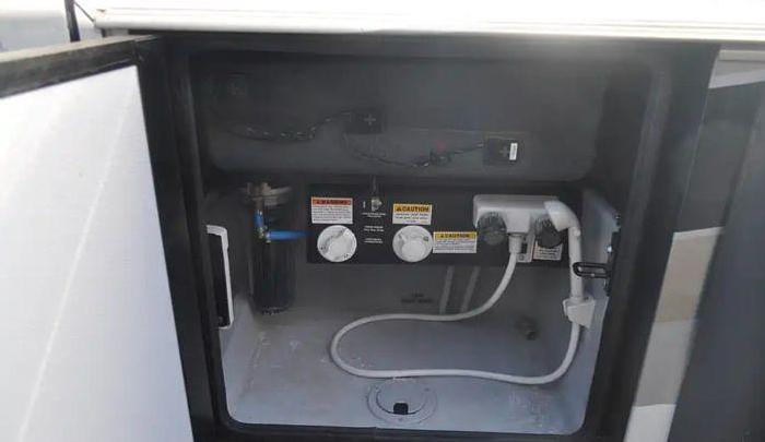 Used 2017 Newmar Bay Star 3401