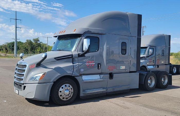 Used 2020 Freightliner CASCADIA 126