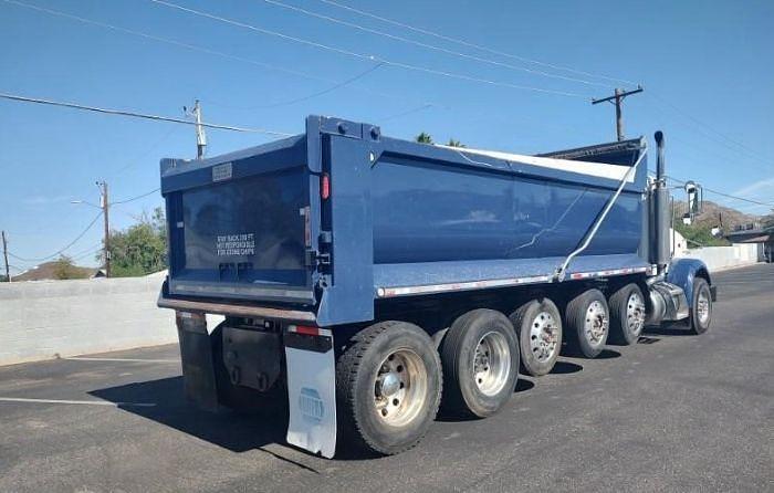Used 2005 Peterbilt 357 Dump Truck