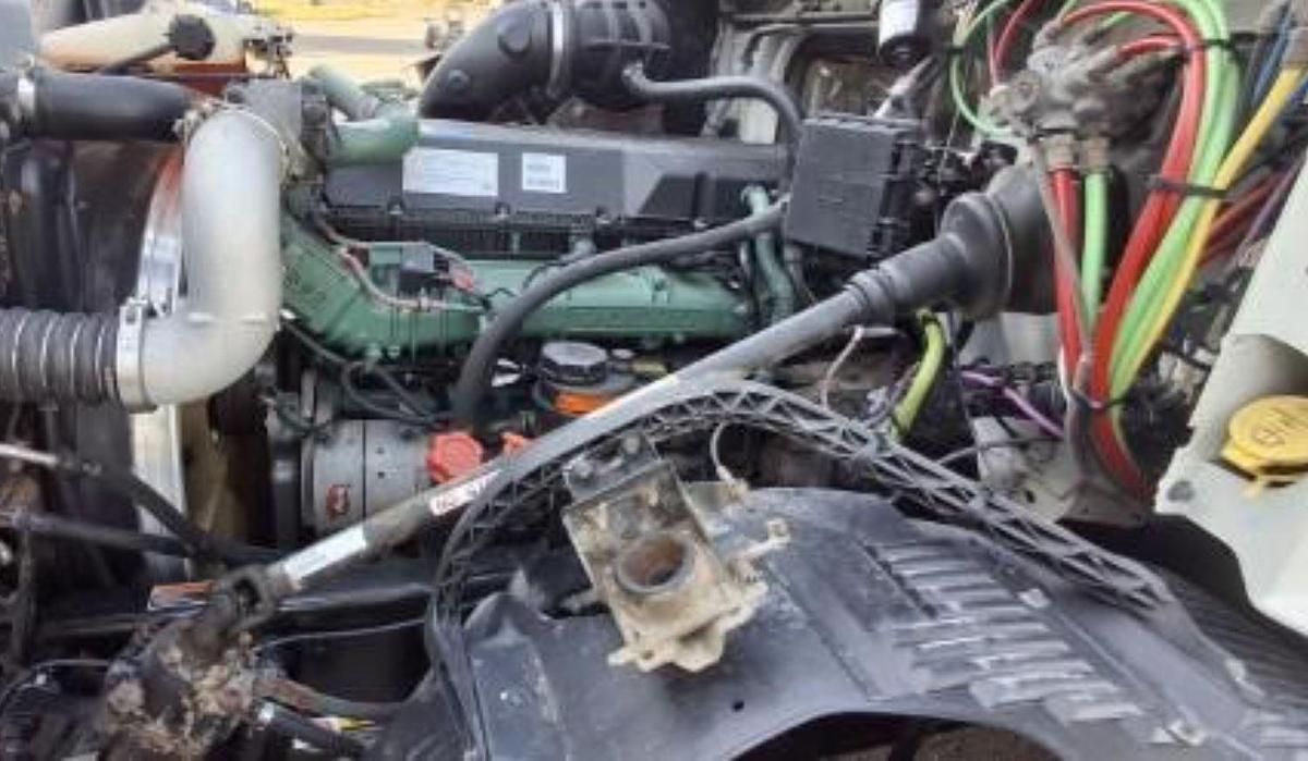 Used 2017 Volvo VNL64T670 Sleeper Semi Truck