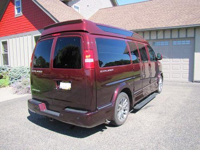 Used 2019 Chevrolet Express 2500 Cargo Van 3D