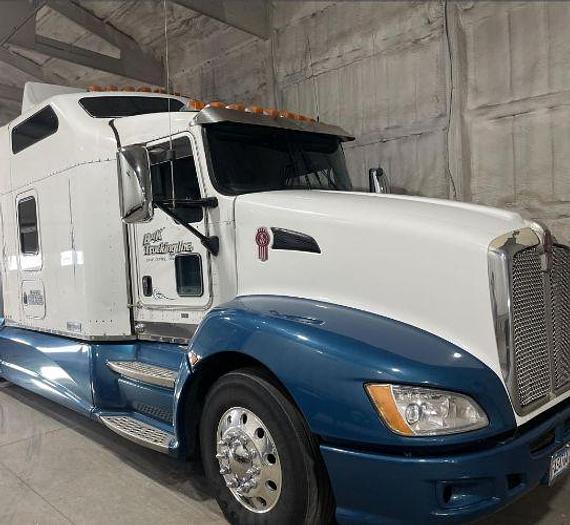 Used 2010 KENWORTH T660 and 2021 POLAR SDX9