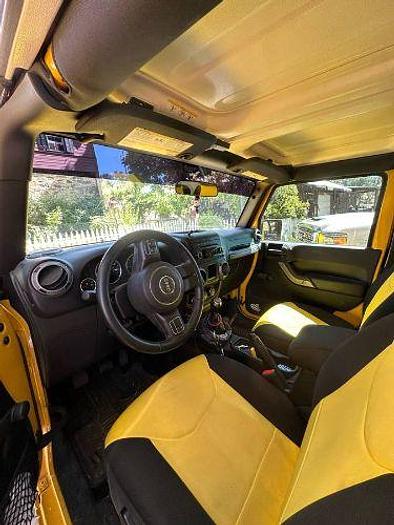 Used 2015 JEEP Wrangler Sport