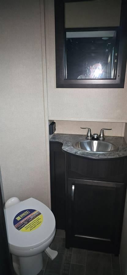 Used 2017 Dutchmen Voltage Epic V3900