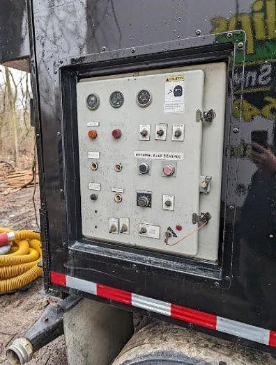 Used 1998 INTERNATIONAL 9400 with Mulch Blower